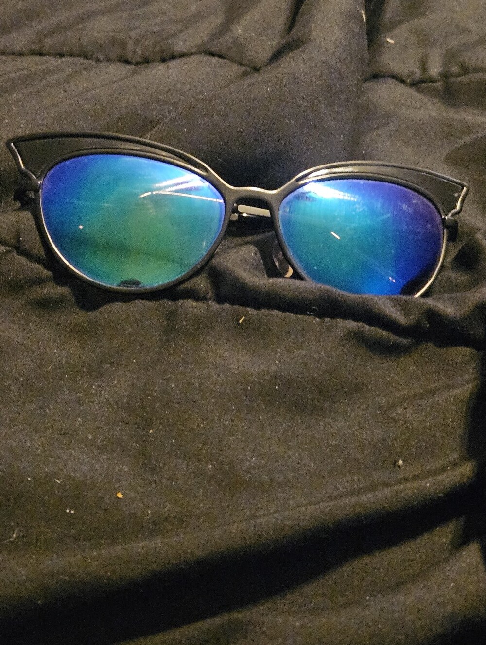 Cat Eyed Sunglasses Blue Lenses